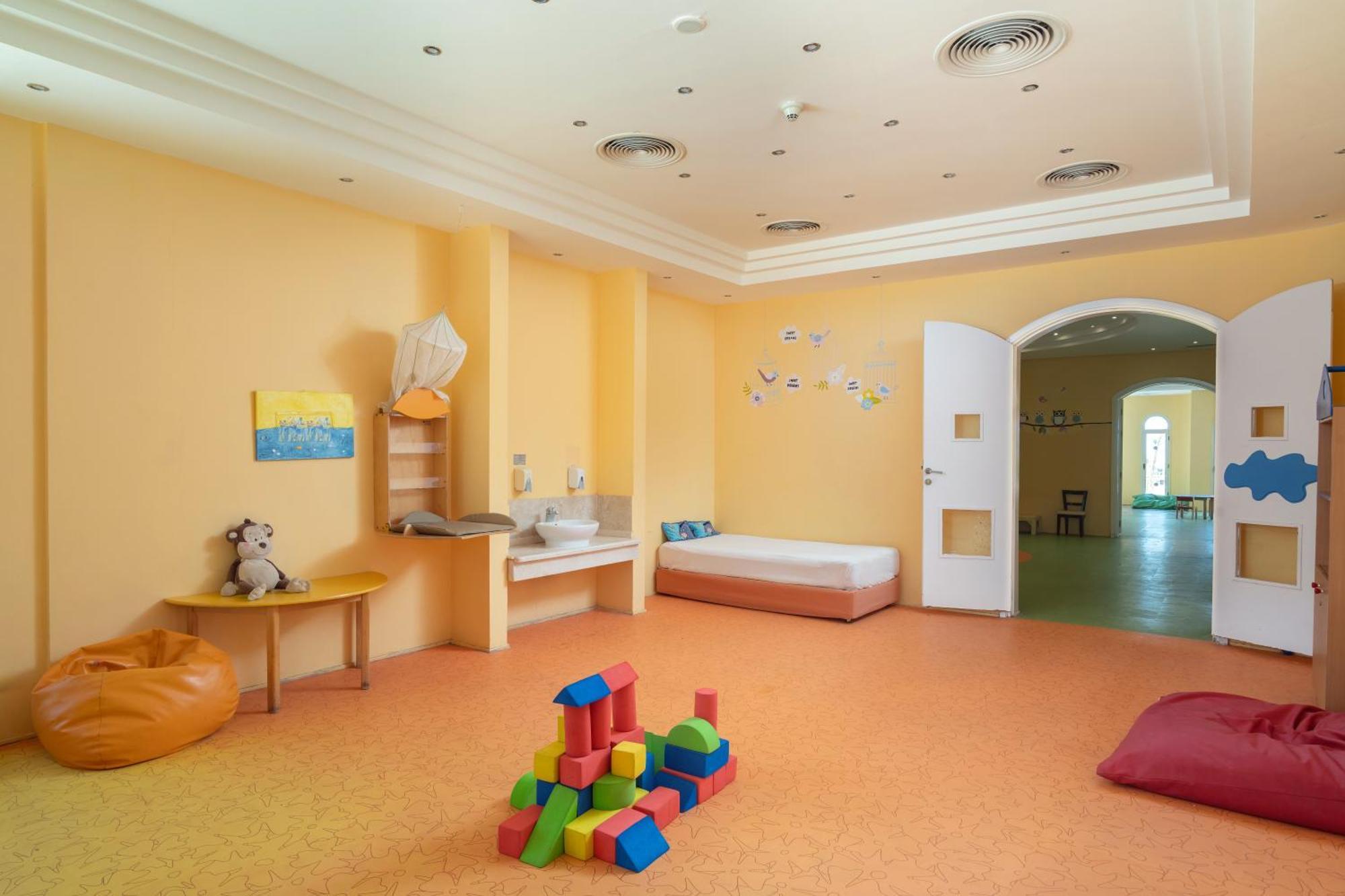 Курортный комплекс Cleopatra Luxury Makadi Bay 5*